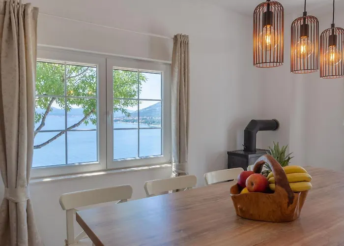 House Deja Blue * Orebic