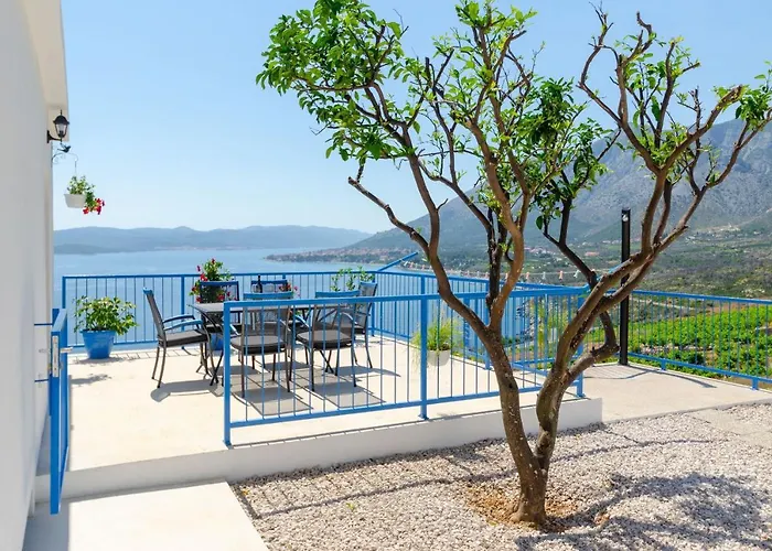 House Deja Blue * Orebic