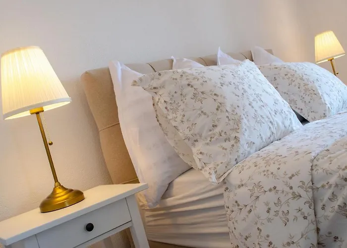 House Deja Blue أوروبيتش